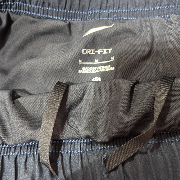 Nike Dri-Fit Running Shorts,panty lined,elastic drawstring waist,reflective logo - Picture 4 of 9